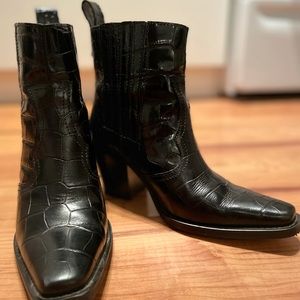 Ganni Western Ankle Boots - Black  US 6-6.5 EUR 37